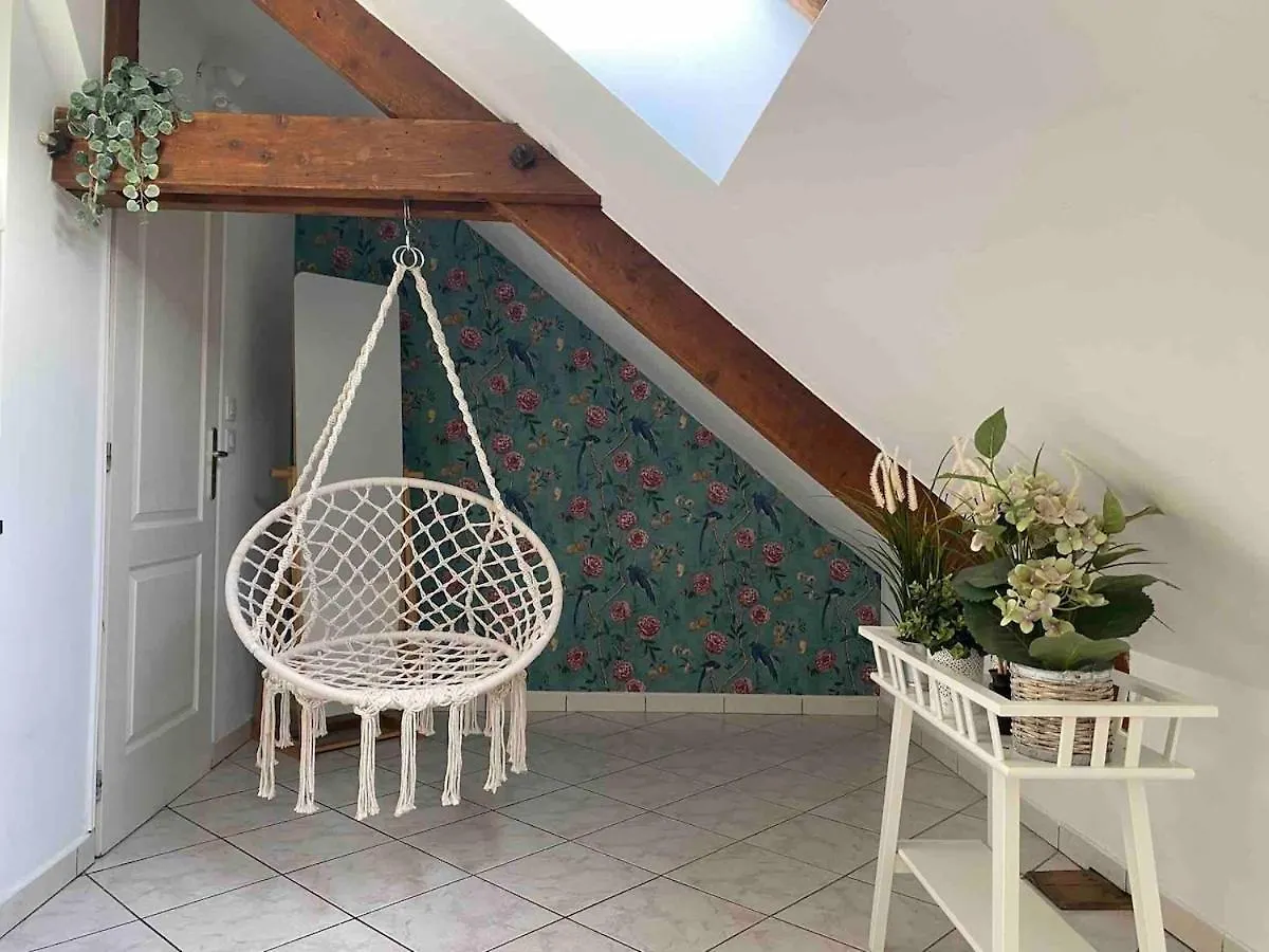 Le Refuge - intimate and central Annecy France